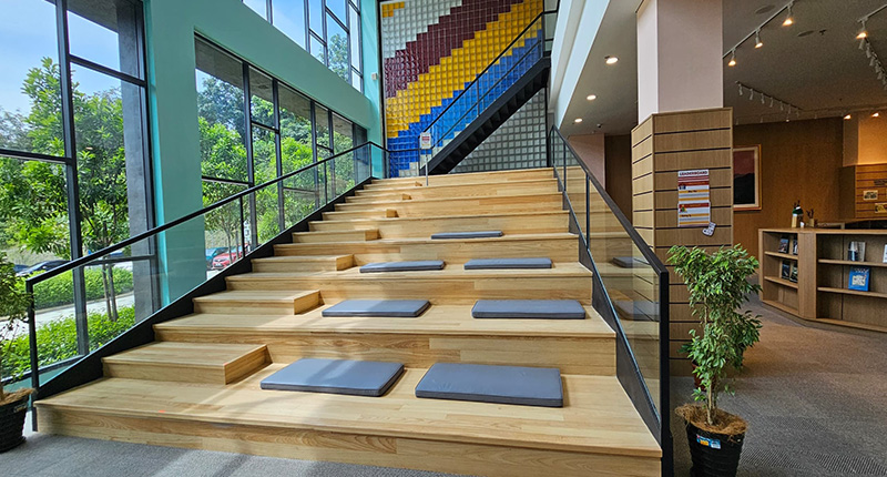 Creating Synergy in Study Spaces: The Harmony of Light-Colored Wood Flooring